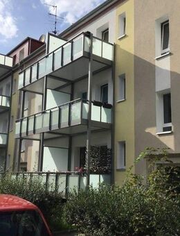 Komplett modernisierte 2,5-Zimmer-Dachgeschoss-Wohnung - Lübeck