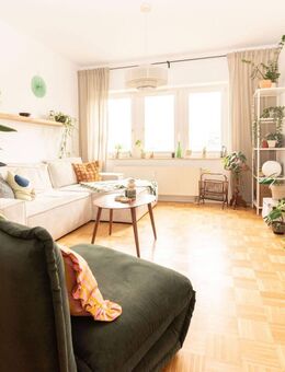 UNIKAT MIT AUSSICHT // Dachgeschosswohnung mit Loggia und Parkettboden in begehrter Stadtlage - Leipzig