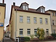 Attraktives 3-Familien-Haus mit Garagenkomplex zur Vermietung oder zur Eigennutzung - Naumburg (Saale)