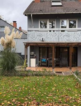 Modernisiertes Reihenendhaus mit Vollkeller, 4 Außen- und 2 Tiefgaragenstellplätzen - Ludwigshafen (Rhein)