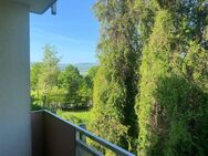 ERSTBEZUG NACH RENOVIERUNG - 2.OG mit Balkon und Tageslichtbad - Ländlich wohnen 30 km südlich von Hannover - Springe