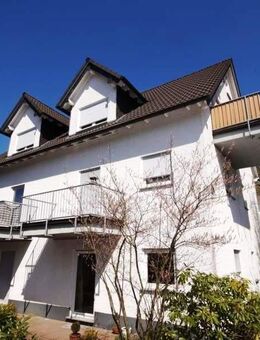 2 - Zi. Erdgeschosswohnung mit Terrasse und PKW-Stellplatz in Gummersbach! - Gummersbach