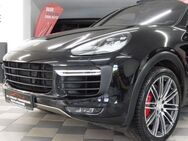 Porsche Cayenne Turbo Burmester/Luft/AHK/Chrono/Pano/21" - Bünde