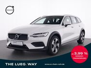 Volvo V60, CrossCountry B4 Diesel Pro AWD EINPARK, Jahr 2021 - Essen