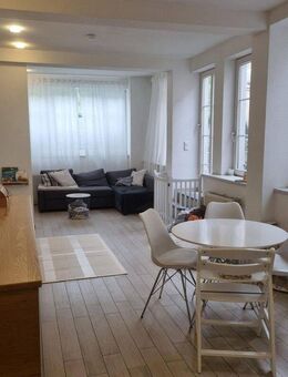 Helle & Moderne 3-Zimmer-Wohnung mit Terrasse in Ditzingen-Hirschlanden - Ditzingen