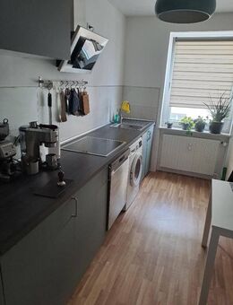 Schöne Wohnung in zentraler Lage! Tolle Küche kann vom Vormieter übernommen werden! - Braunschweig