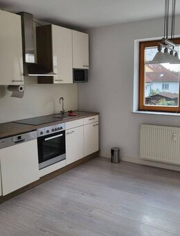 Renditeobjekt: Wohnung 2 Zimmer , Wfl. 65 qm, Tageslicht-Bad m. Wanne, Heizung mit Solarthermie 2021 neu - Bergtheim