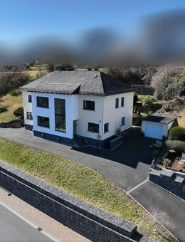 Seltene Gelegenheit! Altbau-Villa mit Schlossblick und riesigem Grundstück in Ortsrandlage! - Hachenburg