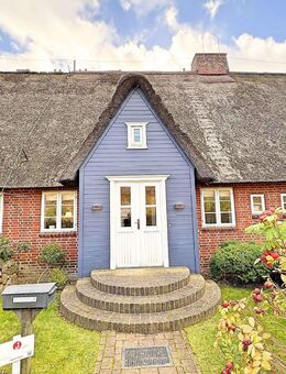 Wohnen Sie stilecht unter Reet in fußläufiger Nähe zum Strand - List