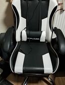Büro / Gaming Stuhl mit Massagefunktion Neuwertig in 15328