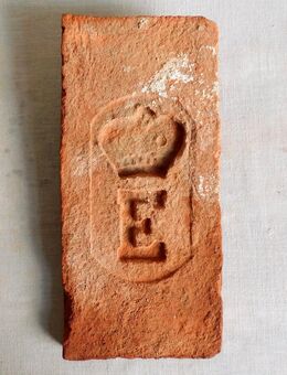 Inschriften Stempel Stein Wand Verkleidung Deko alter Ziegel Backstein Fliese Feldbrand Gründer Zeit - Salzatal