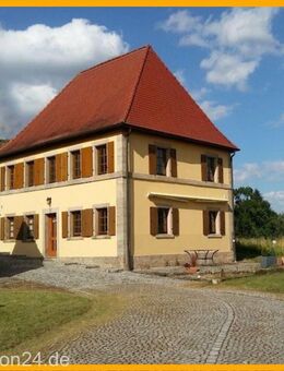 150 qm saniertes Herrschaftshaus auf 2.500 qm parkähnlichen Grund mit 5 ha Mühlenanwesen + Scheune - Aurachtal