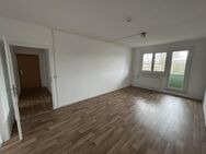 2-Zimmer-Wohnung mit Balkon ins Grüne! - Aschersleben