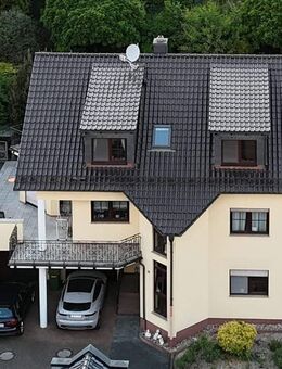 Top gepflegtes Zweifamilienhaus mit Erweiterungsmöglichkeit samt 4 Stellplätzen & Doppelgarage - Wächtersbach