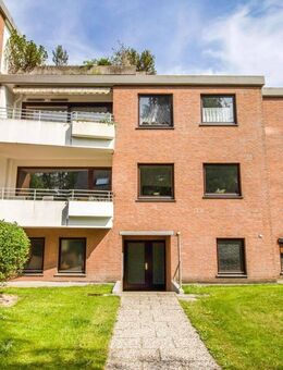 Bremen-Horn-Lehe: Gut aufgeteilte 4-5 Zimmer-Wohnung mit Terrasse und Tiefgaragenstellplatz - Bremen