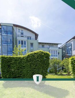 Moderne, renovierte 3,5-Zi.-Wohnung mit Balkon, Aufzug u. TG-Stp. in zentraler Lage - Singen (Hohentwiel)