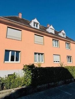 Solide 3-Zimmer-Wohnung mit Loggia und eigenem Garten - Singen (Hohentwiel)