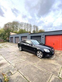 Saniertes Haus mit einigen Garagen - Eigennutzung oder Investition - Ahrensbök