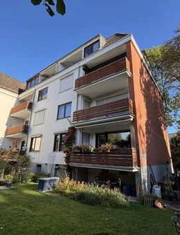 Schwachhausen, moderne 2,5- Zi.-Dachgeschoßwohnung mit Sonnenbalkon! - Bremen