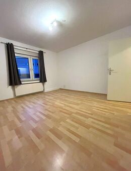 Helle 2 Zimmer Wohnung mit großer Küche, renoviert 59m² - Solingen (Klingenstadt)