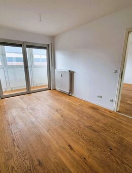 Kapitalanlage oder Eigennutzung möglich! - Renovierte, leerstehende 2-Zimmer-Wohnung inkl. TG-Stellplatz - Nürnberg