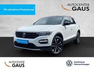 VW T-Roc, 1.0 TSI United, Jahr 2020 - Bielefeld