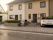 Ideal für Familie mit Kinder- Reihenmittelhaus mit Platz und sonnigem Garten in Wohngegend-Nähe S-Bahn-München-Neuaubing - München Pasing-Obermenzing