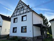 Familienfreundliches Wohnhaus mit schönem Garten - Ransbach-Baumbach