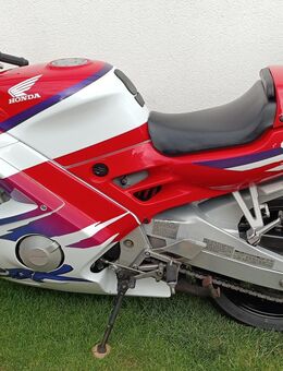 Verkaufe Honda CBR 600 F PC 25 - Königslutter (Elm)