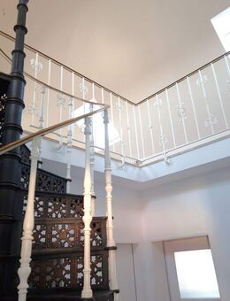 Neu renovierte 2-Zi.-Galerie-Wohnung in Schwabing zu vermieten - München