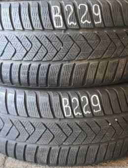 2x Winterreifen Pirelli Sottozero 3 (RSC) 225/45 R18 95H Dot2320 5mm B229 - Euskirchen Zentrum