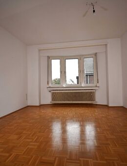 Miete zahlt Annuität, Köln-Ensen, ruhige Lage, Rheinnähe, schickes saniertes 3-Familienhaus m.3 Stellplätzen, zur Selbstnutzung oder als Kapitalanlage - Köln
