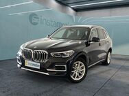 BMW X5, xDrive 40 i xLine Automatik LASER-LICHT, Jahr 2022 - München