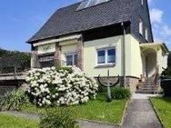 Gut gelegenes 5-Zi EFH mit Sonnenterrasse, großem Keller, Garage und Ausbaures. im schönen Mittweida - Mittweida