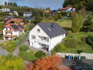 ++ KRAG Immobilien ++ Familienparadies: 5 Zimmer, großer Garten und ruhige Lage ++ - Angelburg