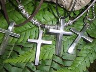 EDELSTAHLANHÄNGER KREUZ mit KETTE ( Verschiedene Materialien )
