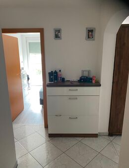 Möbliertes WG-Zimmer in 2er WG Remseck-Hochberg - Remseck (Neckar)