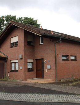 Modernes Wohnhaus mit Bebauungsgrundstück in Mondfeld bei Wertheim zu verkaufen - Wertheim