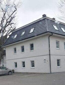Seniorengerechte 3 ZKB Dachgeschosswohnung in Varel-Stadt - Varel