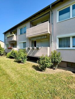 Langenhagen: Schöne 3-Zimmerwohnung mit Loggia in zentraler Lage - Langenhagen