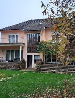 Repräsentative, stilvolle Altbauvilla in bevorzugter TOP Lage von St. Ingbert Süd, Nähe Innenstadt, im Toskanischen Stil - Sankt Ingbert