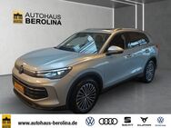 VW Tiguan, 1.5 eTSI Life °, Jahr 2024 - Berlin