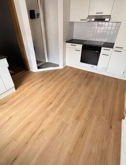 Lichtdurchflutete und modernisierte 3.5 Zimmer Wohnung mit Kamin Charme - Lörrach