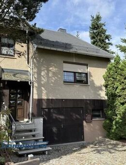 Stark! Reihenendhaus in bevorzugter Wohngegend in Oelsnitz, Vogtland - Oelsnitz