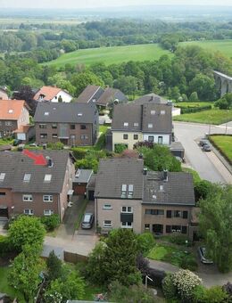 Von Privat: Doppelhaushälfte mit vielseitigem Wohnkonzept in begehrter Lage - Seltene Gelegenheit - Aachen