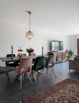 Gepflegtes Reihenhaus mit Garten und sonniger Lage - Frankfurt-Nied - Frankfurt (Main)