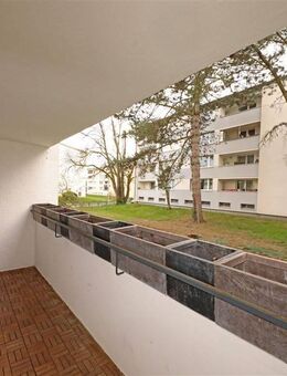 Immobilien-Richter: 4-Zimmerwohnung mit Balkon in ruhiger Lage - Düsseldorf