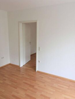 *Schönes Apartment mit Einbauküche und Balkon in der City zu vermieten!* - Darmstadt