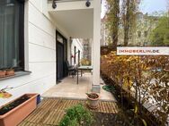 IMMOBERLIN.DE - Zur Miete: Exquisit möblierte Wohnung mit Terrasse, Minigarten & Tiefgaragenplatz in begehrter Kiezlage - Berlin