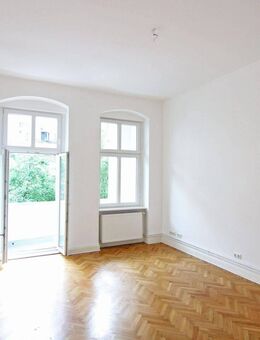Bezugsfrei! Zauberhafter Altbauklassiker mit Südwestbalkon - dicht des Treptower Parks! - Berlin